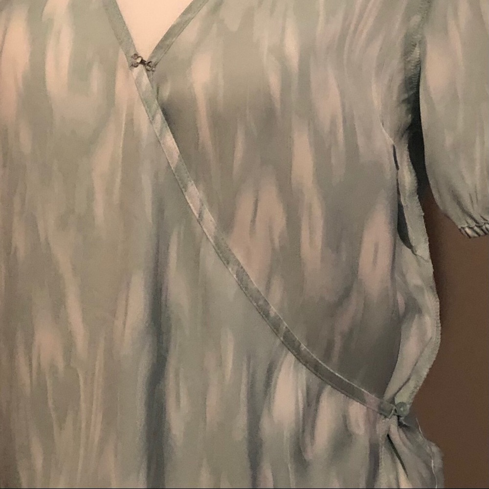 NWOT Mint green and white wrap top. - Picture 6 of 8